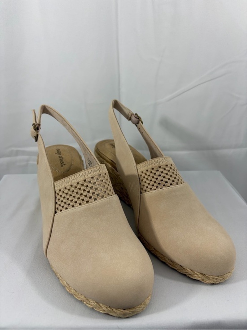 NWT Easy Street Women's Size 9.5 Beige Slingback Espadrille Wedges